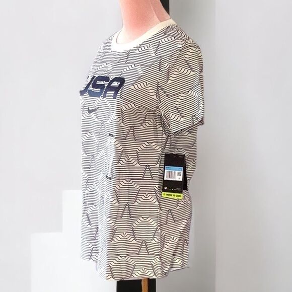 NIKE NEW WITH TAGS TEAM USA WOMENS NIKE TEE STANDARD FIT MEDIUM - Picture 3 of 7